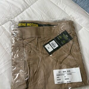 Men's Tan Cargo Shorts Lee Extreme Motion
